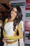 Genelia inaugurates kalyanakanchi wedding store 14 05 11 04 56 0021